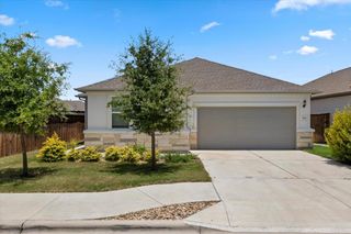 500 Stinchcomb RD, Hutto, TX 78634