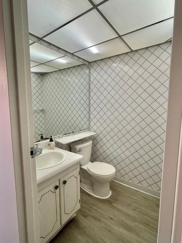 654 Saxony N, Delray Beach, FL 33446