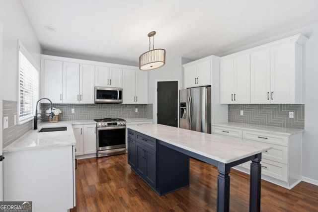 561 Ashland Parkway, Woodstock, GA 30189