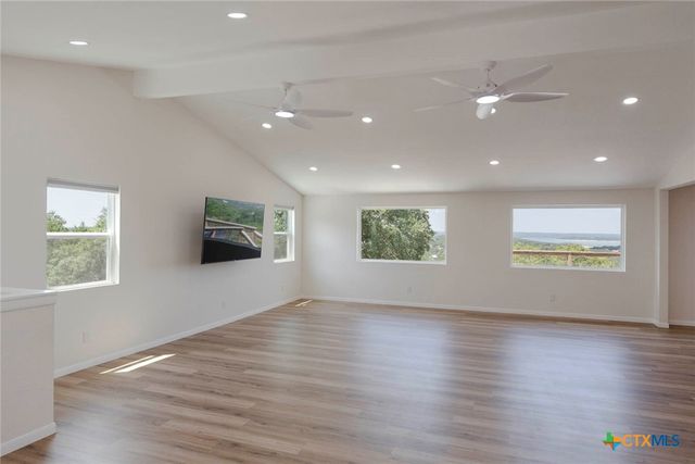 268 White Oak Drive, Canyon Lake, TX 78133