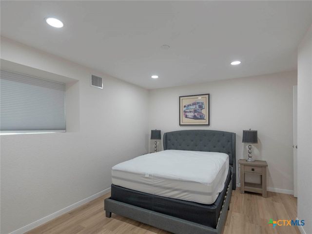 268 White Oak Drive, Canyon Lake, TX 78133