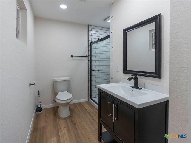 268 White Oak Drive, Canyon Lake, TX 78133