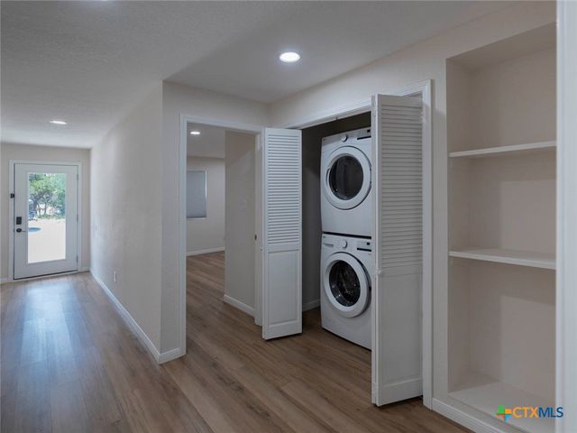 268 White Oak Drive, Canyon Lake, TX 78133