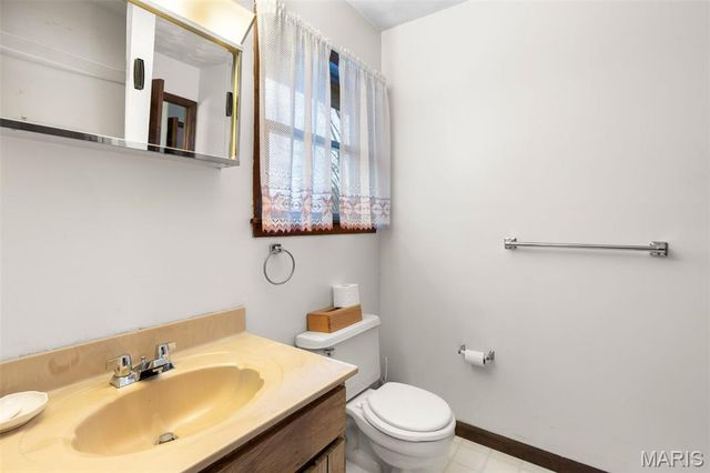 709 Ron Avenue, Washington, MO 63090