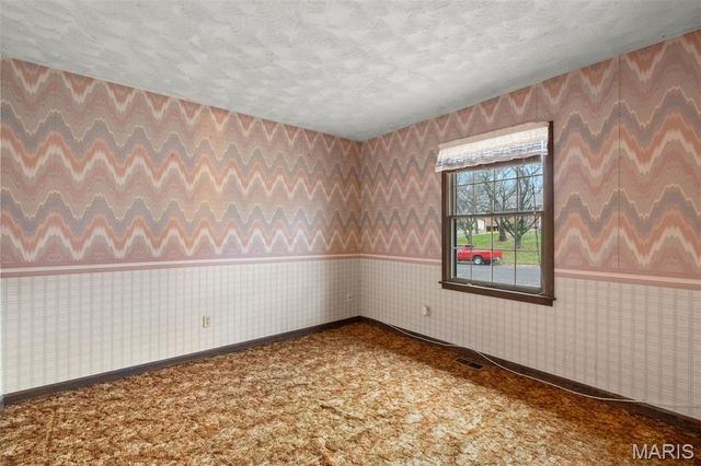 709 Ron Avenue, Washington, MO 63090