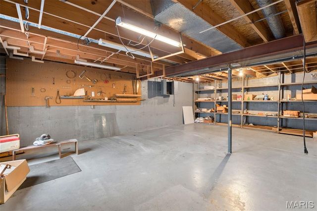 709 Ron Avenue, Washington, MO 63090