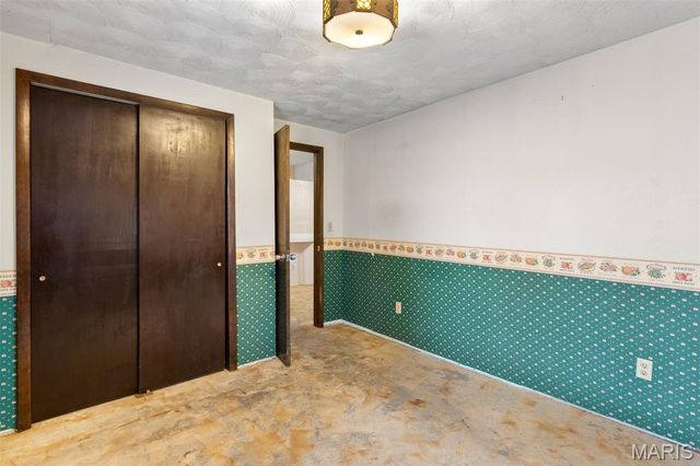 709 Ron Avenue, Washington, MO 63090