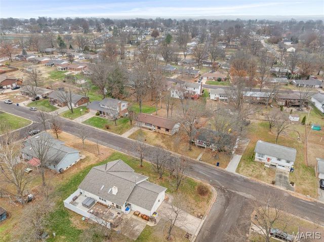 709 Ron Avenue, Washington, MO 63090