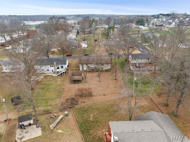 709 Ron Avenue, Washington, MO 63090