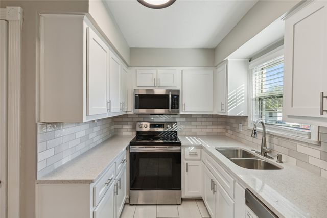 832 Bowie Street, Garland, TX 75040