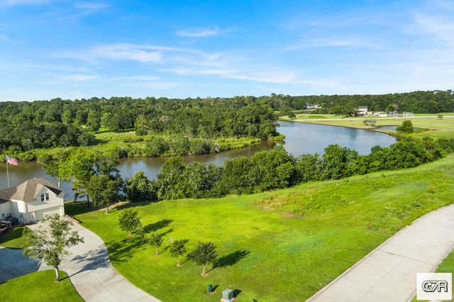 4440 E Bayou Maison, Dickinson, TX 77539
