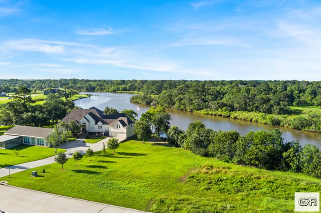 4440 E Bayou Maison, Dickinson, TX 77539