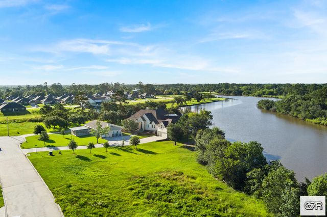 4440 E Bayou Maison, Dickinson, TX 77539