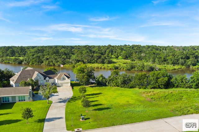4440 E Bayou Maison, Dickinson, TX 77539