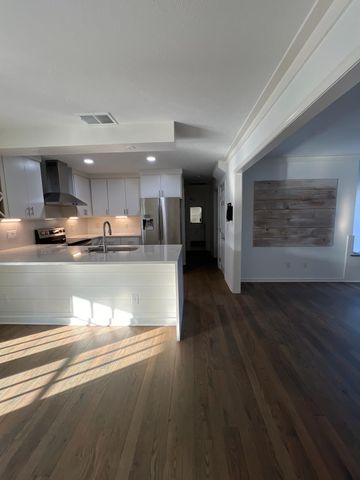 156 Dreville Dr, La Vergne, TN 37086