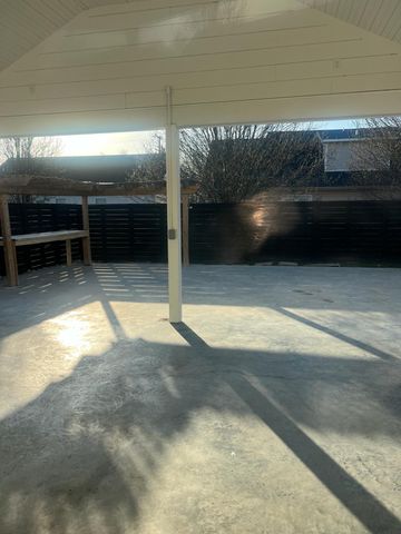 156 Dreville Dr, La Vergne, TN 37086