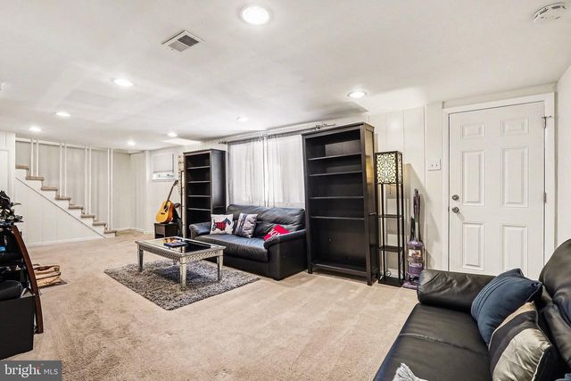 7112 DALHOUSE ST, Springfield, VA 22151