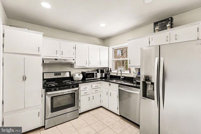 7112 DALHOUSE ST, Springfield, VA 22151