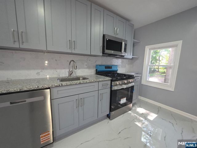 34 Willow Street, Bloomfield, NJ 07003