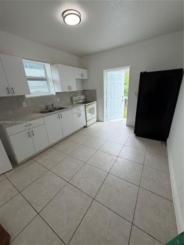 7001 NW 4th Ct BACK, Miami, FL 33150