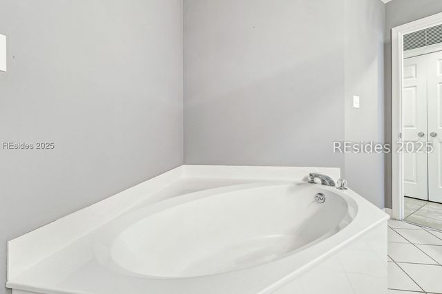 10 N Forest Beach Dr Apt 1401, Hilton Head Island, SC 29928