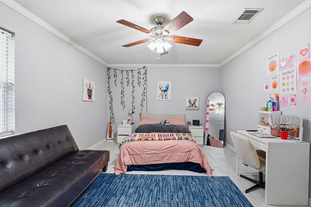336 Meadows Estate Street, Tom Bean, TX 75491
