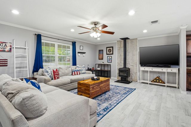 336 Meadows Estate Street, Tom Bean, TX 75491