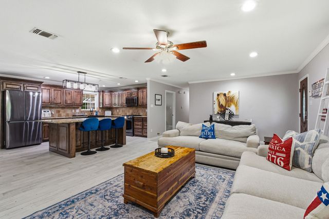 336 Meadows Estate Street, Tom Bean, TX 75491