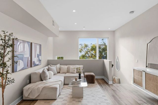 2055 5Th Ave, San Diego, CA 92101