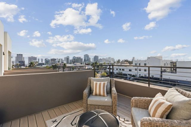 2055 5Th Ave, San Diego, CA 92101