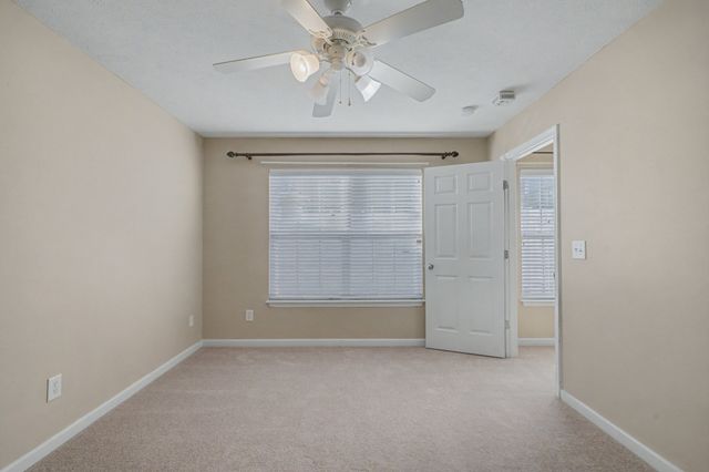 1056 Harold Lee Dr, Smyrna, TN 37167