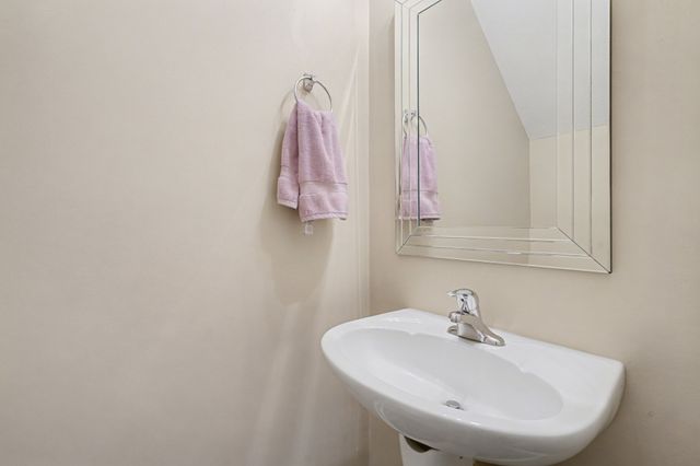 1056 Harold Lee Dr, Smyrna, TN 37167