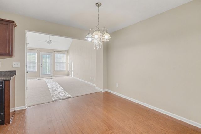 1056 Harold Lee Dr, Smyrna, TN 37167