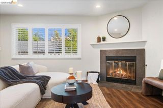 163 N Parkwood AVE APT 3, Pasadena, CA 91107