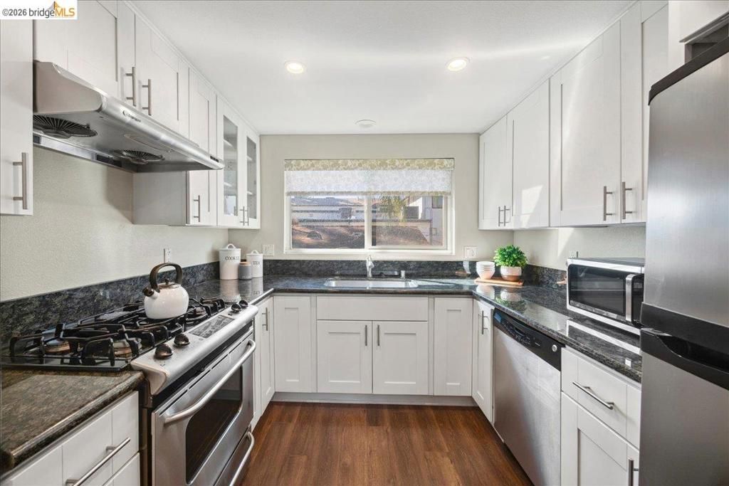 163 N Parkwood AVE APT 3, Pasadena, CA 91107 — photo 4