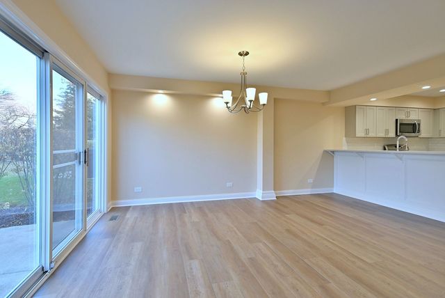 3208 Raphael Court, St. Charles, IL 60175