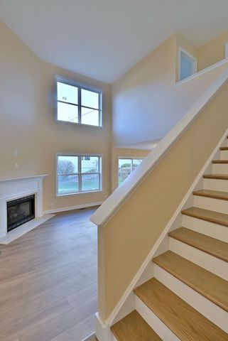 3208 Raphael Court, St. Charles, IL 60175