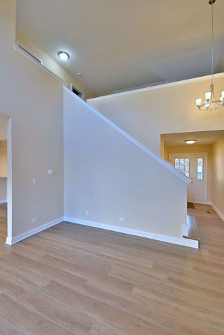 3208 Raphael Court, St. Charles, IL 60175