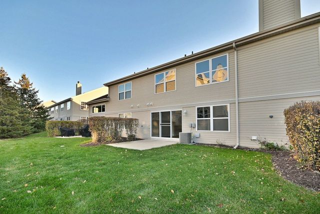 3208 Raphael Court, St. Charles, IL 60175