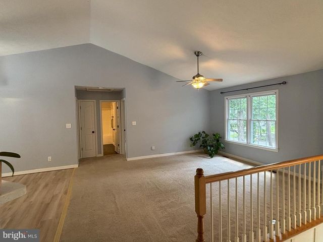1327 LAKEVIEW PKWY, Locust Grove, VA 22508