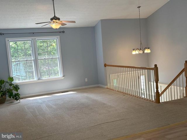 1327 LAKEVIEW PKWY, Locust Grove, VA 22508