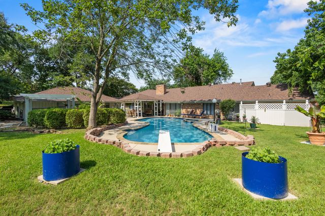 1407 S Alamo Road, Rockwall, TX 75087