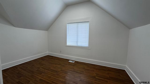 4735 S 17 Street, Omaha, NE 68107