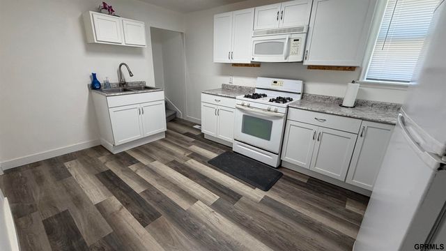 4735 S 17 Street, Omaha, NE 68107
