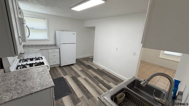4735 S 17 Street, Omaha, NE 68107