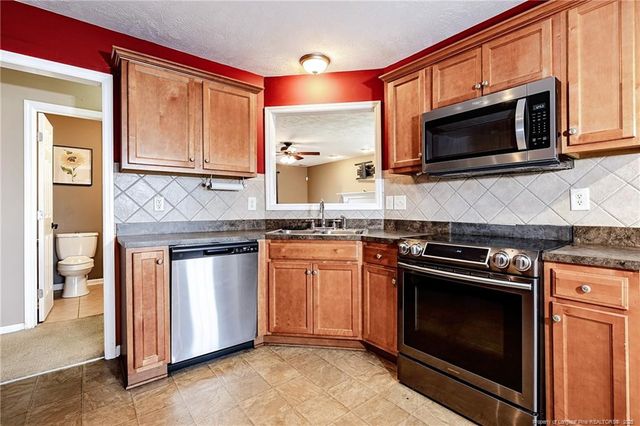 2352 Gray Goose Loop, Fayetteville, NC 28306