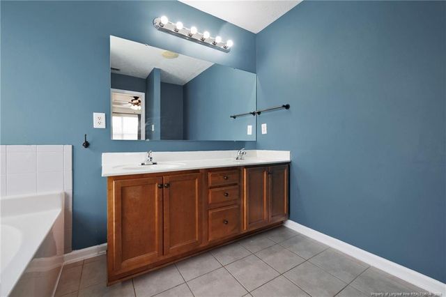 2352 Gray Goose Loop, Fayetteville, NC 28306