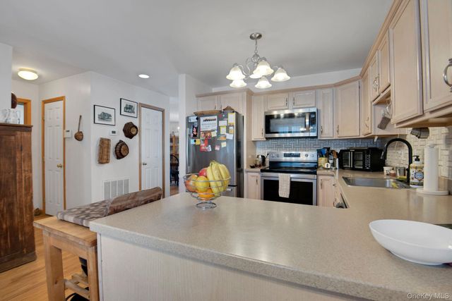 22 Rosemary Way, Rhinebeck, NY 12572