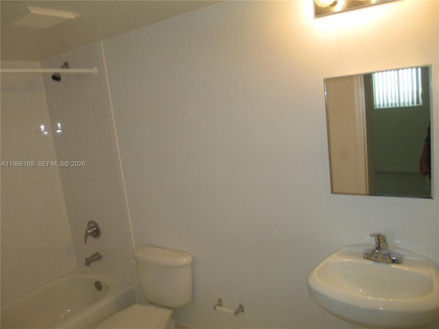 420 SW 12th Ave 1206, Miami, FL 33130