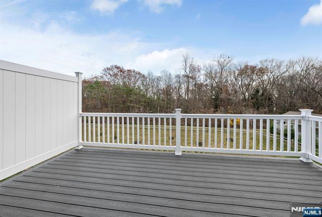 3 Cinnamon Drive, Upper Saddle River, NJ 07458